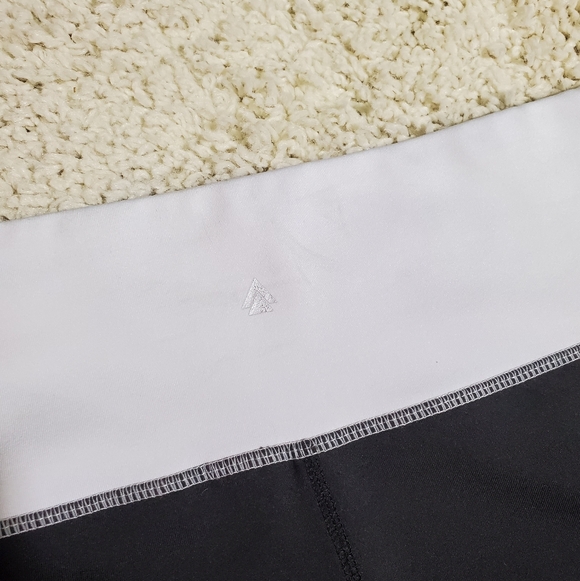 2 Pc CALI SPORT Women Athletic Shorts Sports Bra Top Black Tan White BUNDLE - Picture 14 of 16